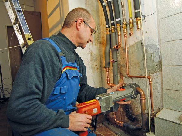 Vor Umstieg auf Kunststoff Gesamtkosten kalkulieren