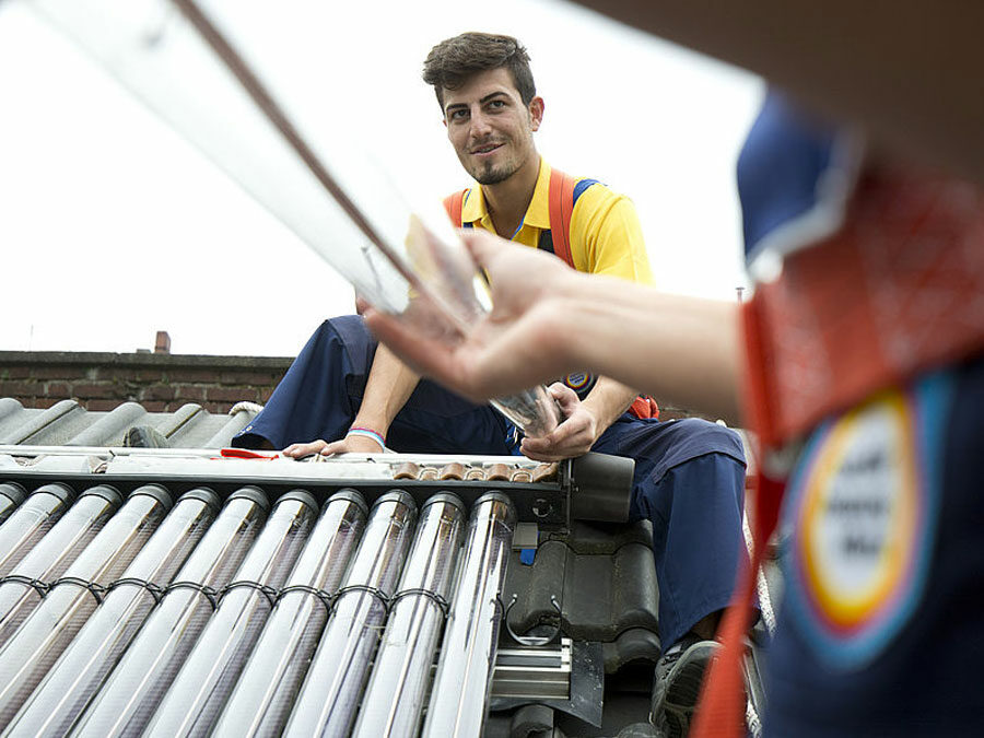 Kunde will Azubi nicht bezahlen: Dachdecker-Meisterin zieht Konsequenzen