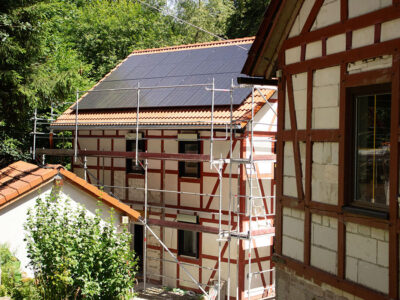 Schütz: Flächenheizsysteme in der ­Sanierung historischer Bau­substanz