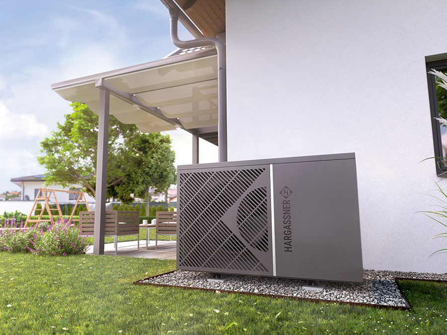 Hargassner: Hybrid gedacht: System aus Wärme­pumpe, Speicher und Steuerung