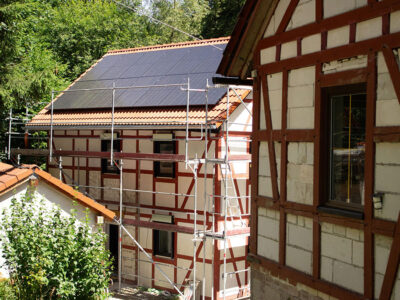 Schütz: Flächenheizsysteme in der ­Sanierung historischer Bau­substanz
